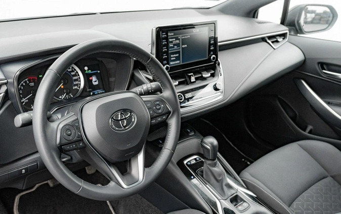 Toyota Corolla cena 91850 przebieg: 87961, rok produkcji 2019 z Olecko małe 667